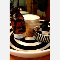 Duftolie i lille apotekerflaske