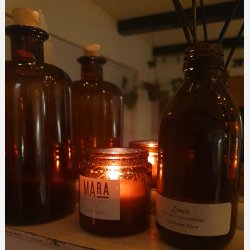 Duftolie i lille apotekerflaske