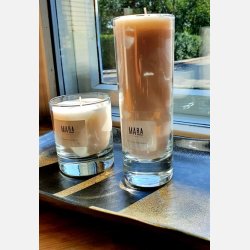 Shop the look: Bloomingville Aura serveringsfad. Bl, stentj og soyalys